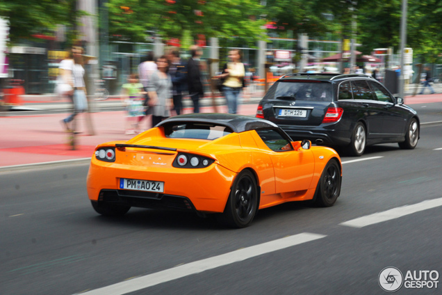 Een troonswisseling special: oranje auto's op Autogespot!