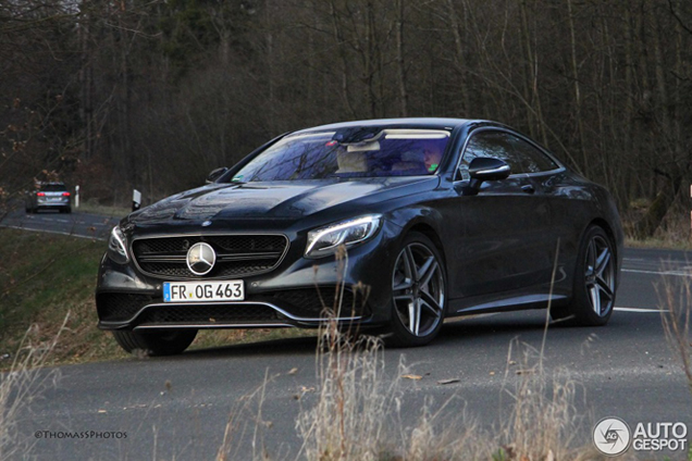 Mercedes-Benz S 63 AMG Coupe is een indrukwekkende verschijning