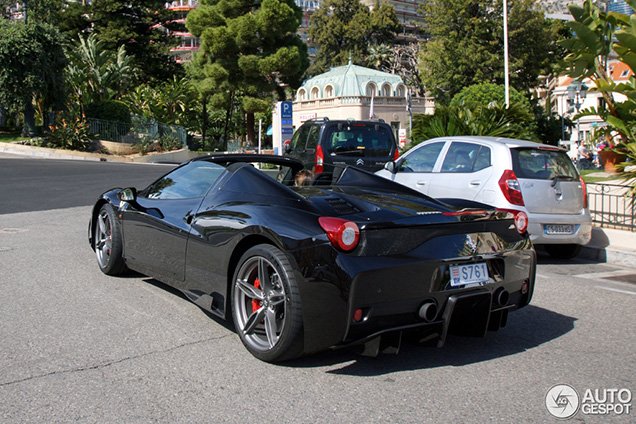 Eigenaar gaat voor de kleur Nero bij de Ferrari 458 SpecialeA