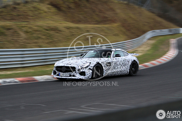 Mercedes-AMG GT R wederom op de pijnbank