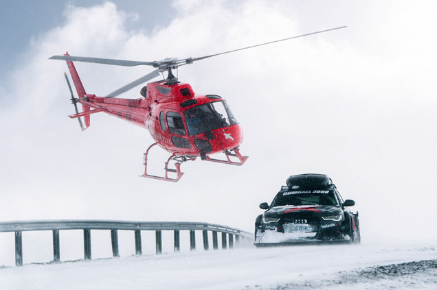 Filmpje: Jon Olsson ploegt door de sneeuw