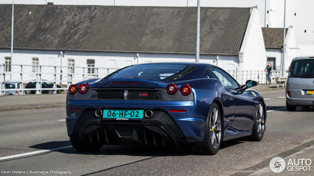 Ferrari 430 Scuderia: mooi blauw is niet lelijk