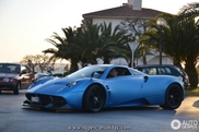 Does this wrap make the Huayra look better?