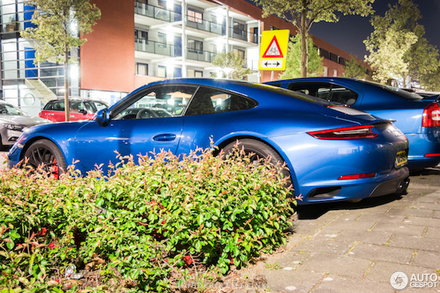 Porsche 991 Carrera GTS is een spetter in dit blauw