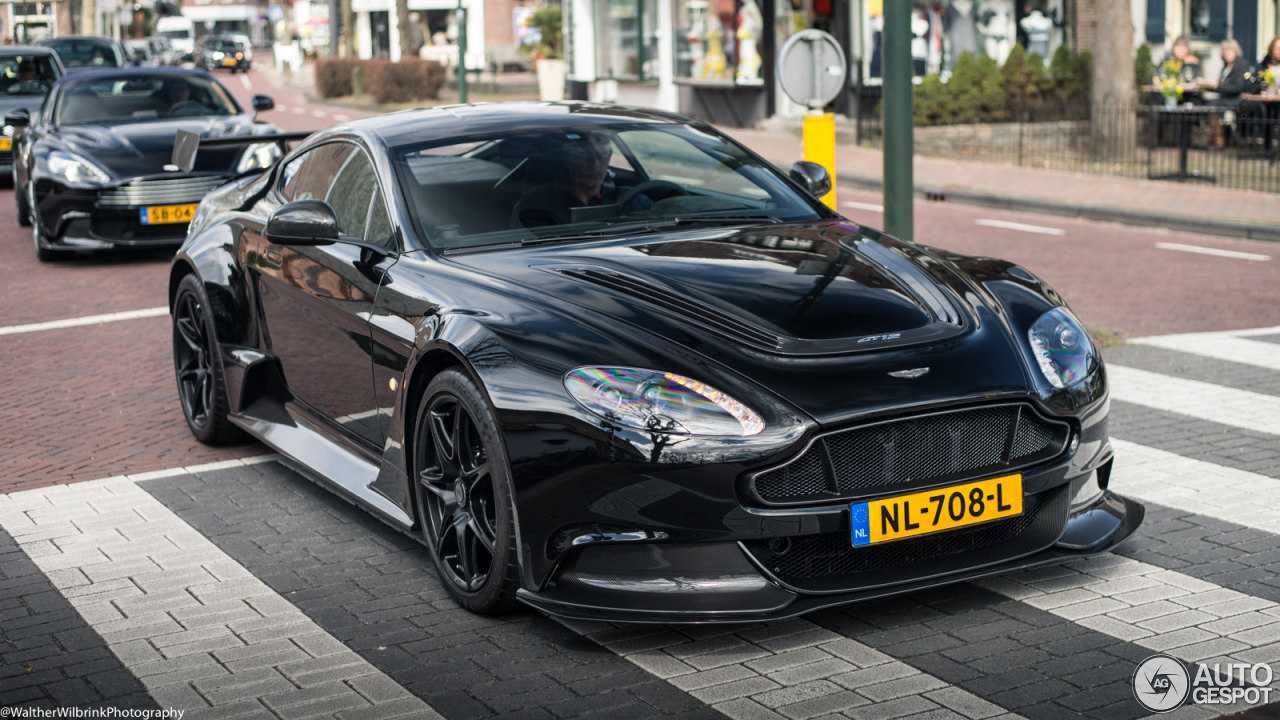 Aston Martin Vantage GT12 in Laren