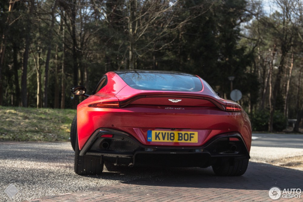 荷兰首摄：全新阿斯顿马丁 V8 Vantage