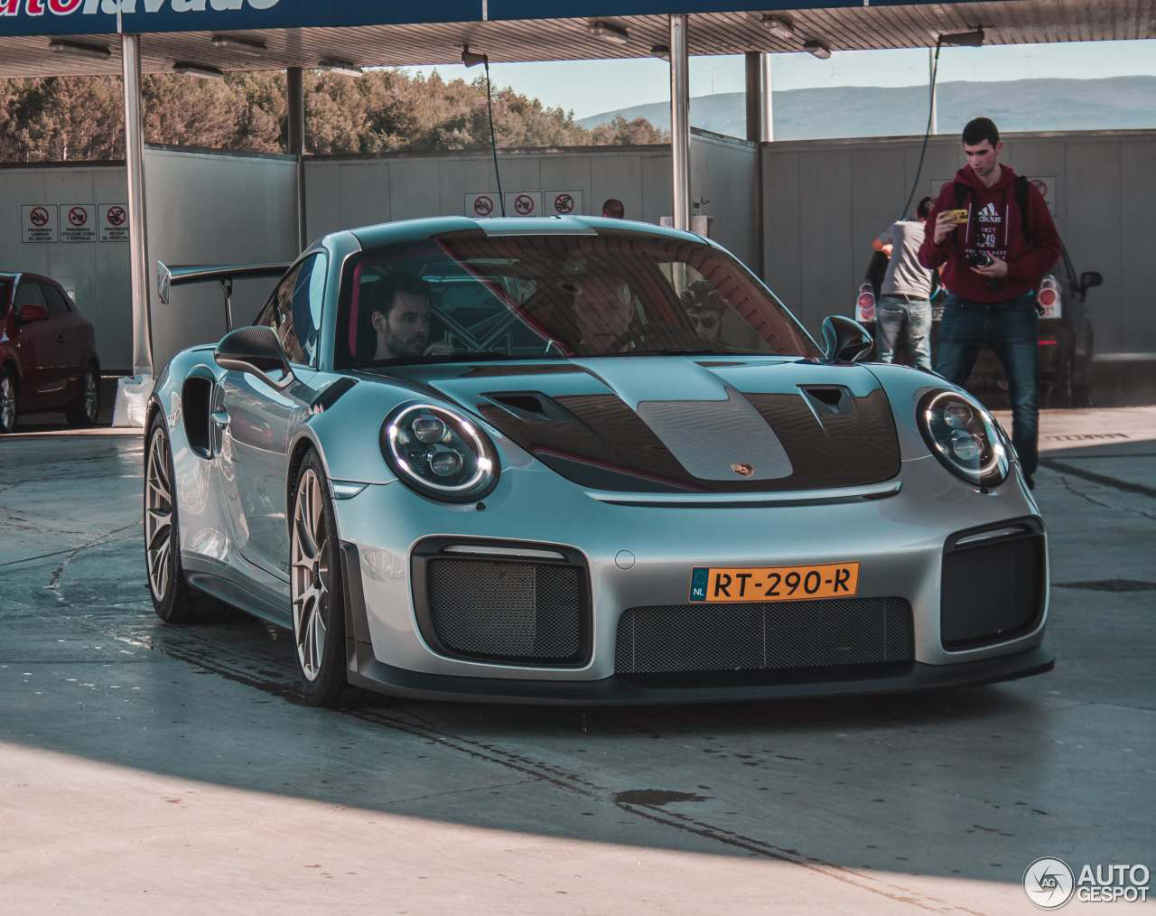 Nederlandse pers mag met de Porsche 991 GT2 RS spelen