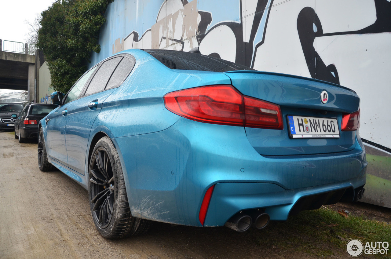 Is Snapper Rocks Blue de kleur voor de BMW M5 F90?