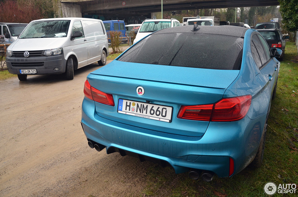 Is Snapper Rocks Blue de kleur voor de BMW M5 F90?