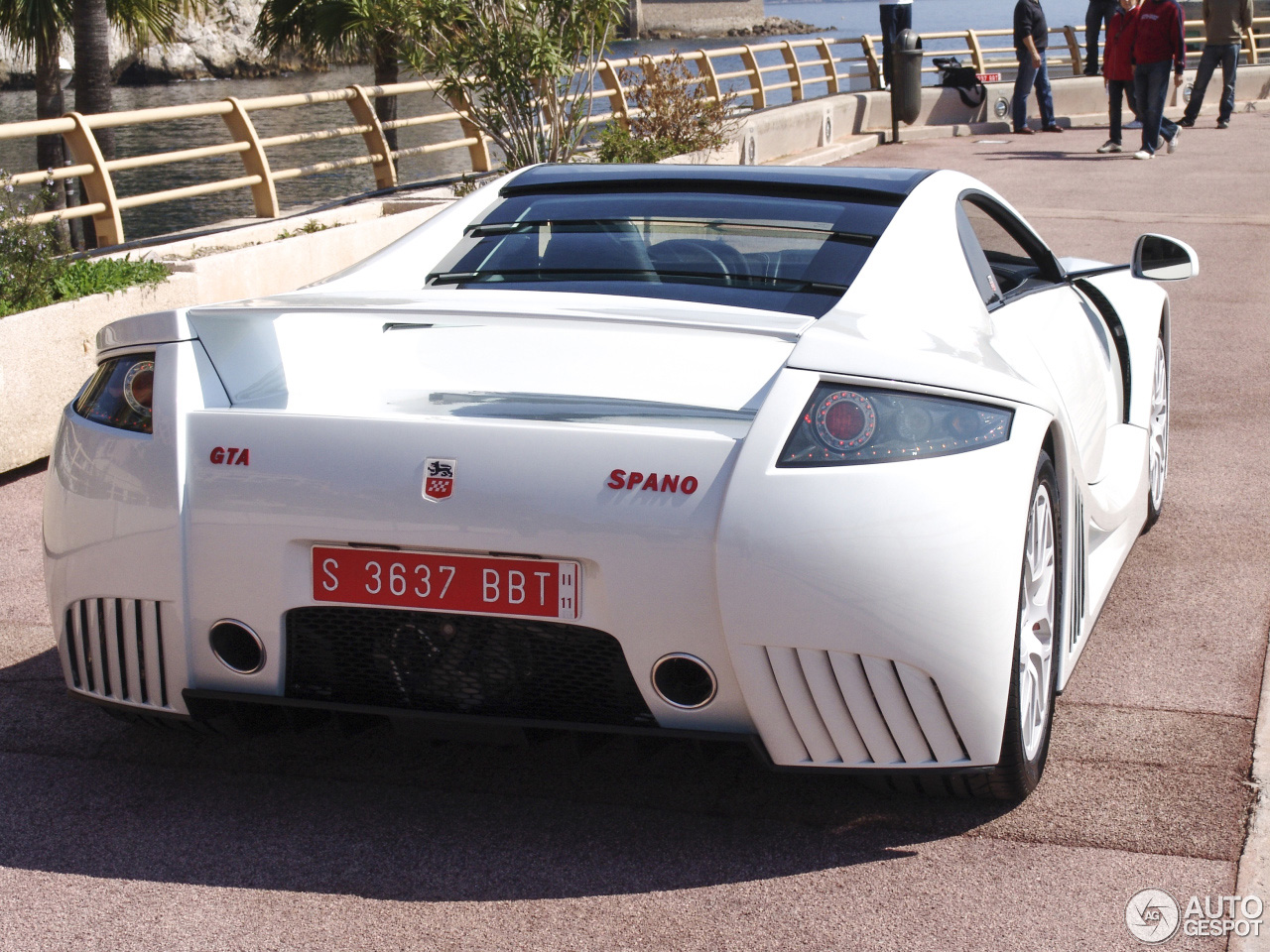 Monaco gekte gaat beginnen; Spania GTA Spano gespot
