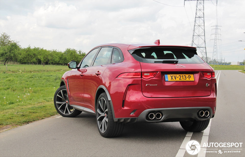 Gespot: Jaguar F-PACE SVR
