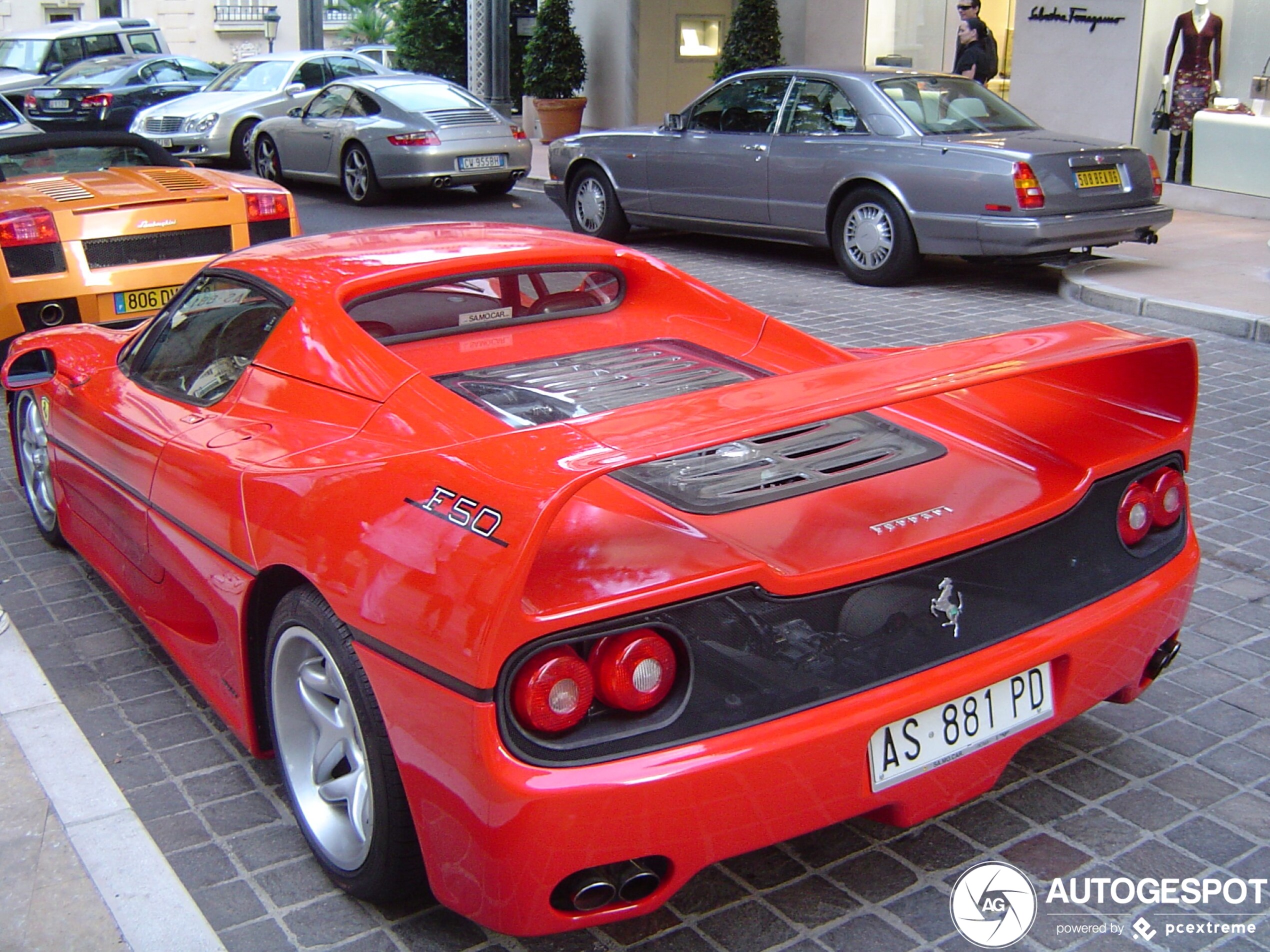 Ferrari F50 in Monaco brengt ons terug in de tijd