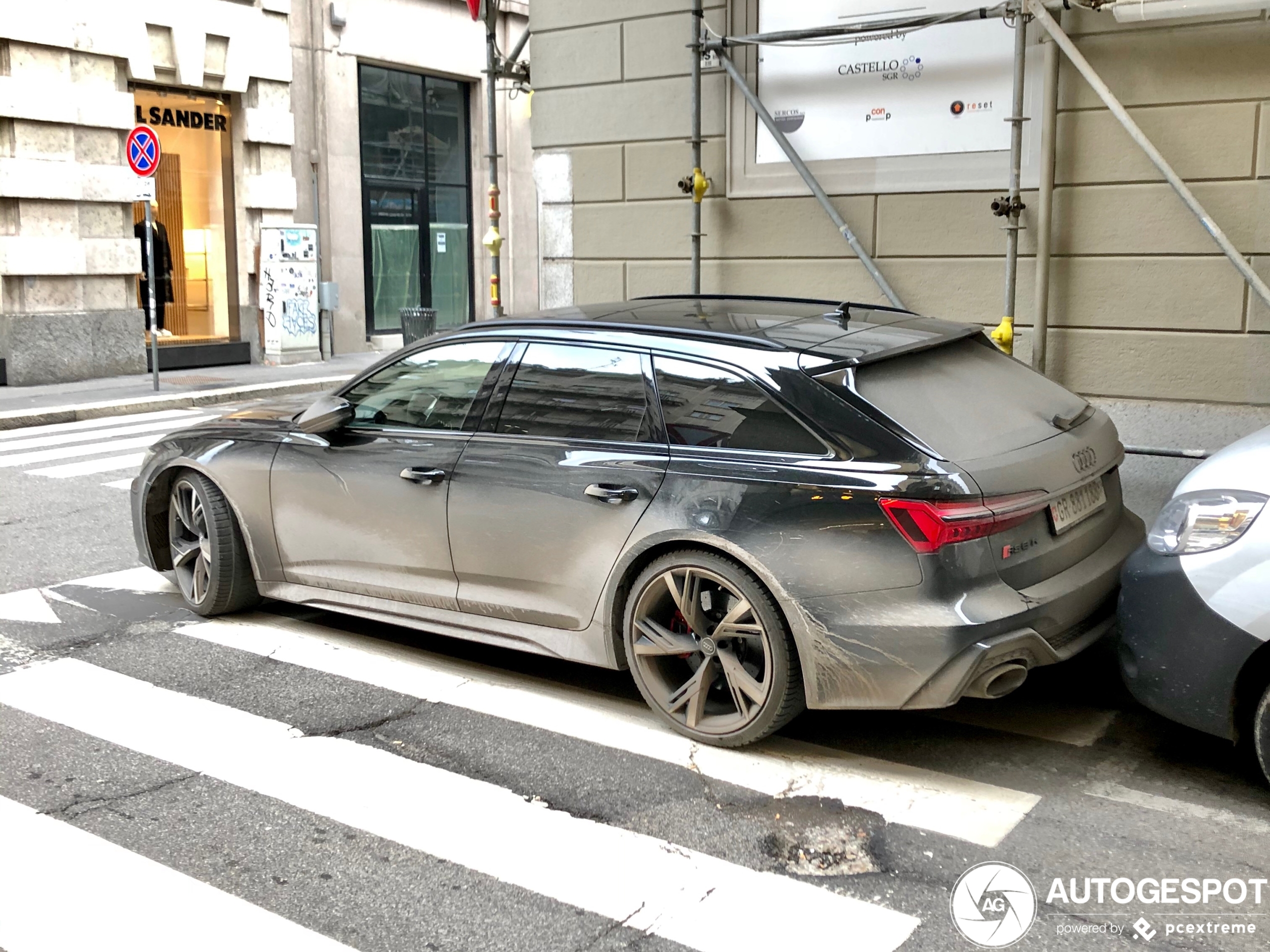 Audi RS6 Avant C8 overtreedt alle regels