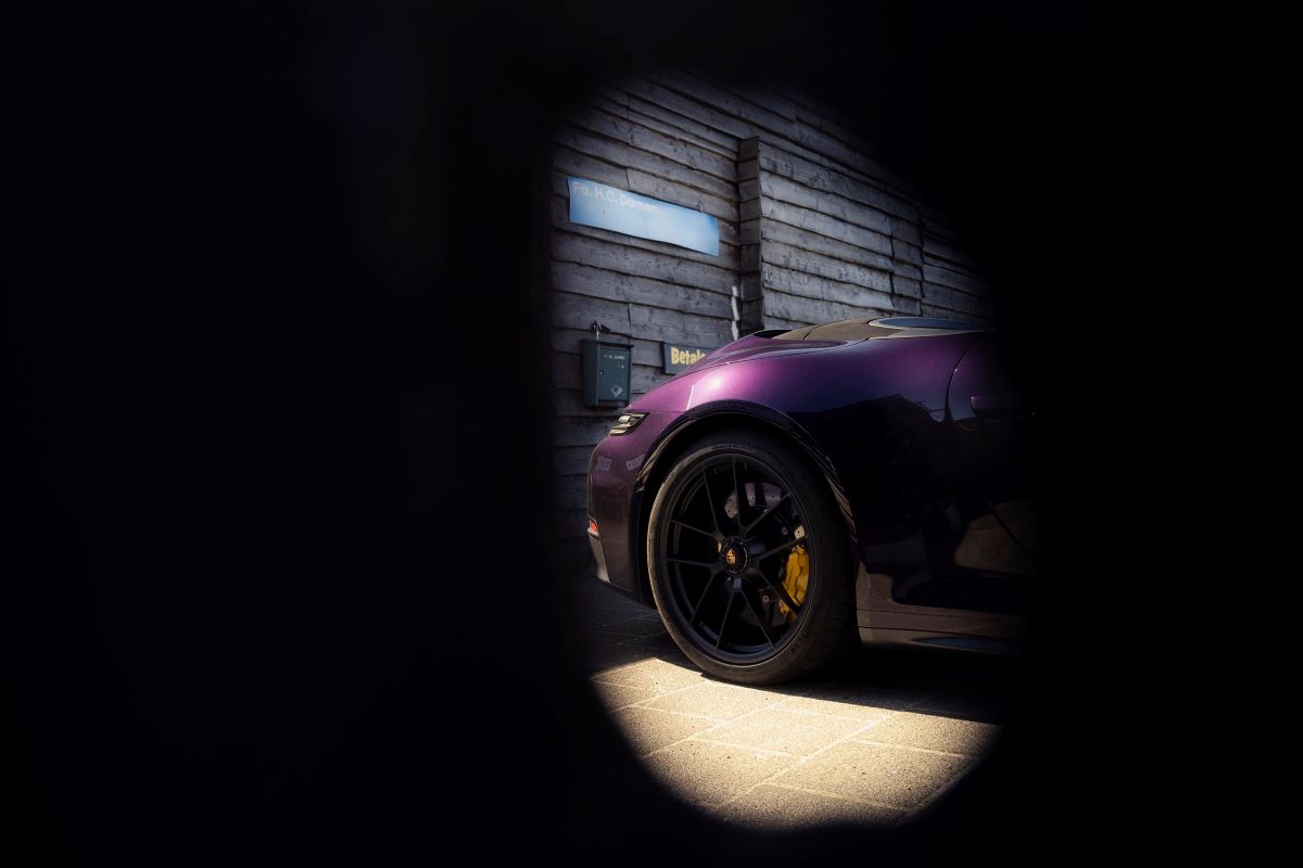 Porsche 911 GTS T-Hybrid Cabriolet meets the Dutch flower fields
