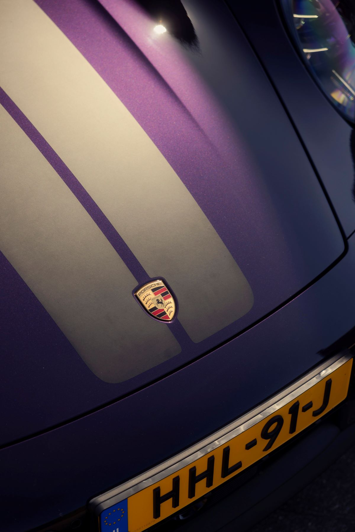 Porsche 911 GTS T-Hybrid Cabriolet meets the Dutch flower fields
