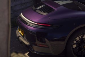 Porsche 911 GTS T-Hybrid Cabriolet meets the Dutch flower fields