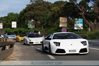 Port Grimaud op z'n best: tel de Lamborghini's