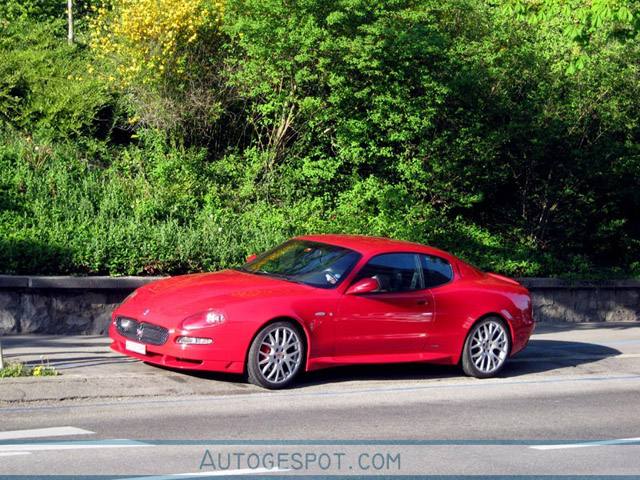 Gespot: Maserati GranSport in het rood