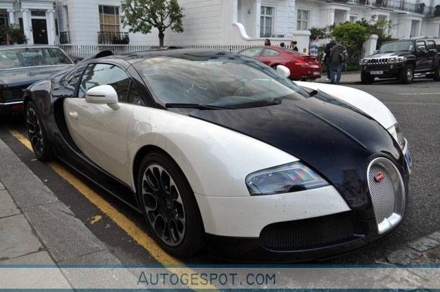 Gespot: Bugatti Veyron 16.4 Grand Sport Blue Carbon