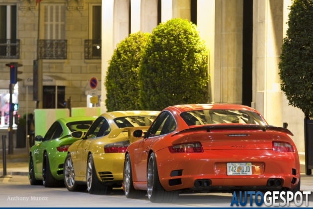 Spot van de dag: "Porsche-combo" in nachtelijk Parijs