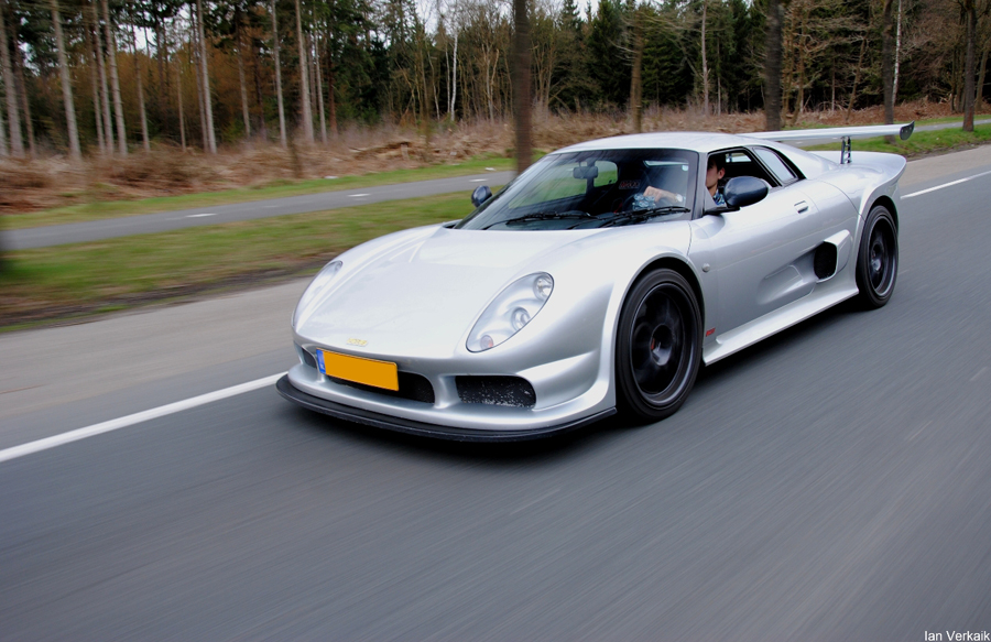 Fotoshoot: Noble M12 M400