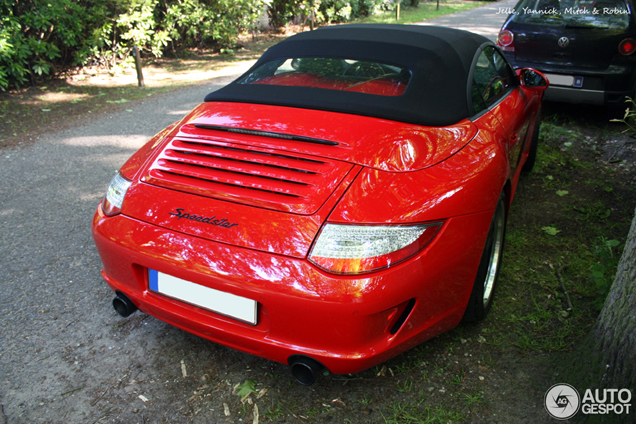 Spot du jour : une Porsche 997 Speedster en Guards Red