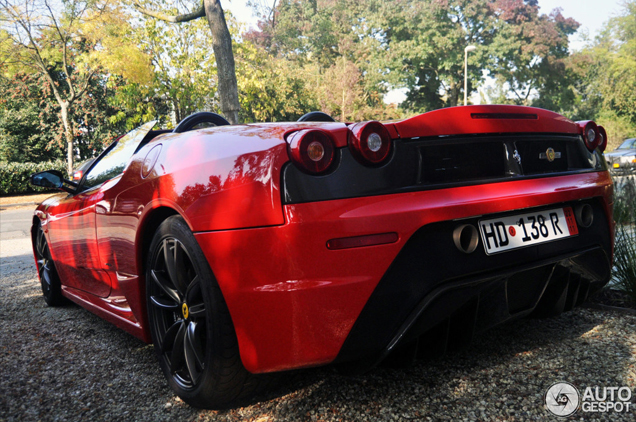 Spot van de dag: Ferrari Scuderia Spider 16M