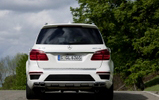 Fist pictures of the Mercedes-Benz GL 63 AMG!