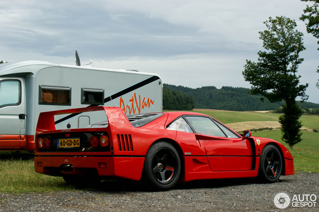 Daredevil: with your Ferrari F40 to the Nürburgring