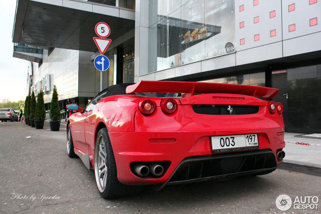 Slightly different: Ferrari F430 Spider in Moscow