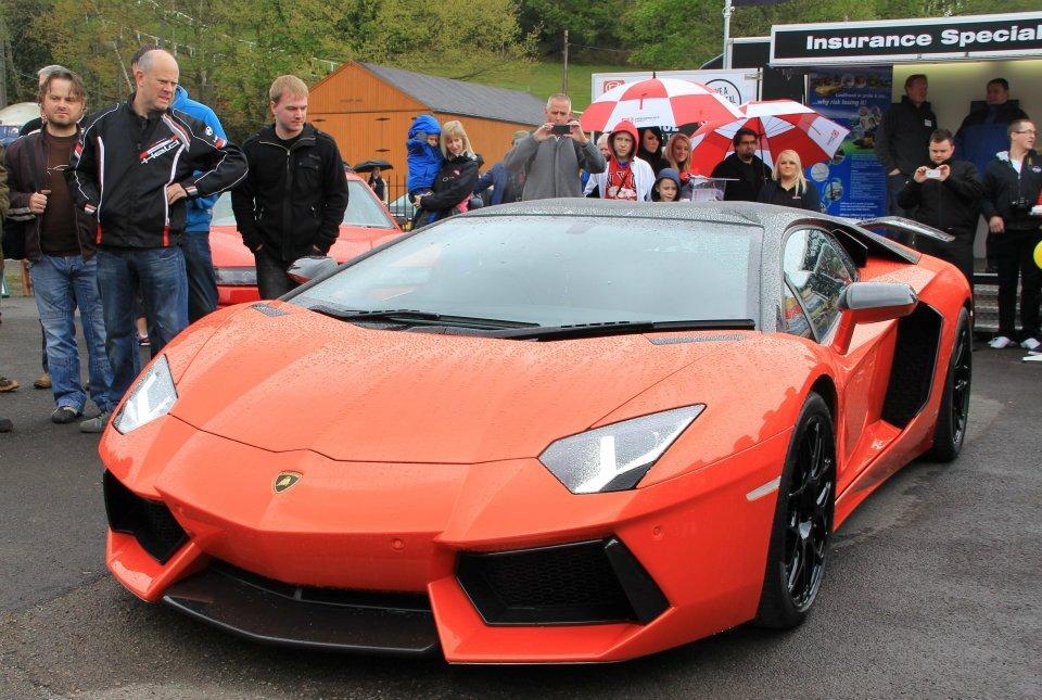 Carbon fiber beauty: Lamborghini Aventador LP760-2 Oakley Design