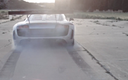 Raggen over oud circuit met Red Bull 