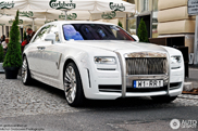 Et voici la deuxième : la Rolls-Royce Mansory White Ghost Limited