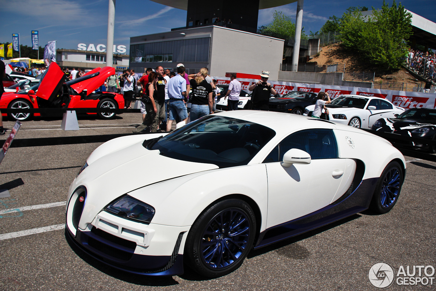Sport Auto High Performance Days 2012: Veyron 16.4 Super Sport in nieuwe kleuren