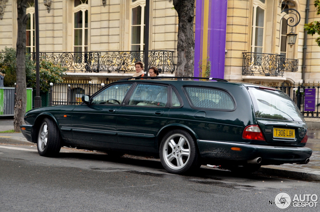 Unieke Jaguar XJR Estate gespot!