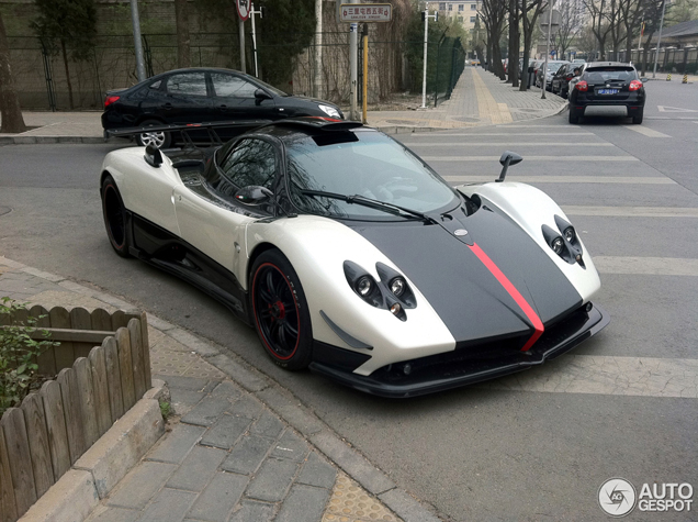 Jongensdroom op straat: Pagani Zonda Cinque