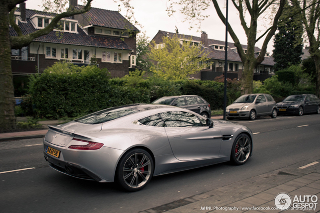 Spot van de dag: Aston Martin Vanquish 2013 in Rotterdam