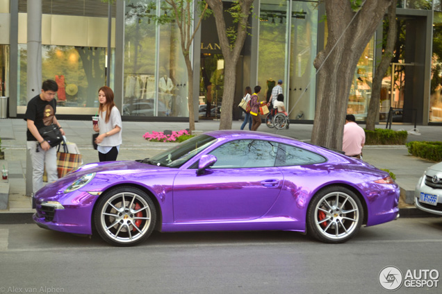 Porsche 991 Carrera S staat lekker te 'shinen' in Beijing! 