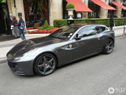 L'Hôtel Plaza di Parigi ha un cliente con una Ferrari da 700 cavalli!
