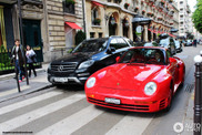 Porsche 959 is very red