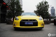 Dobrze mu w żółtym: Nissan GT-R