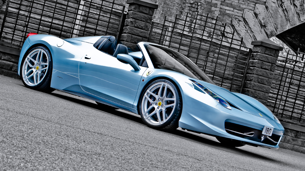 Kahn doet de Ferrari 458 Spider