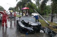 Lamborghini Aventador LP700-4 acidentado na Tailândia