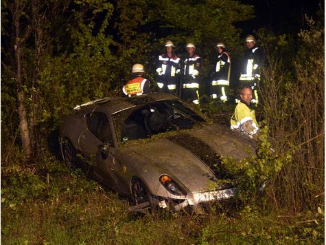 Ferrari 599 GTO bijna volledig afgeschreven: schade €300.000,-