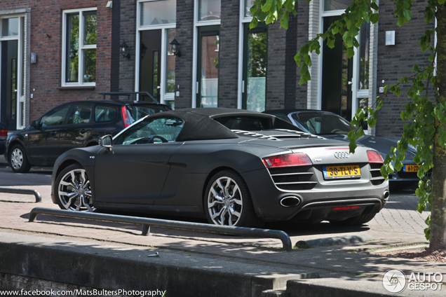 Spot van de dag: matzwarte Audi R8 V10 Spyder 