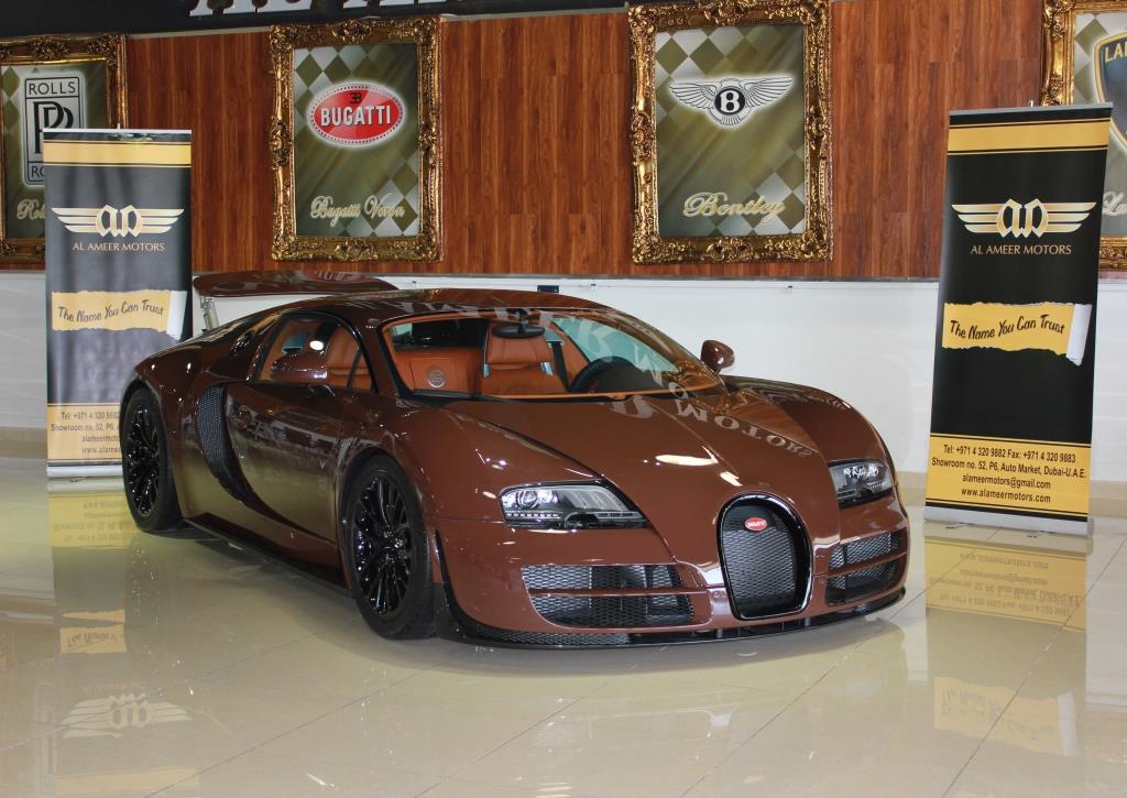 Te koop: chocoladebruine Bugatti Veyron Super Sport