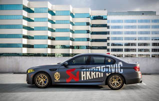 Akrapovic heeft z'n BMW M5 klaar voor de GoldRush Rally