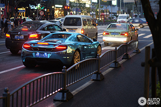Spotted in Shanghai: European sports cars with a chrome blue wrap