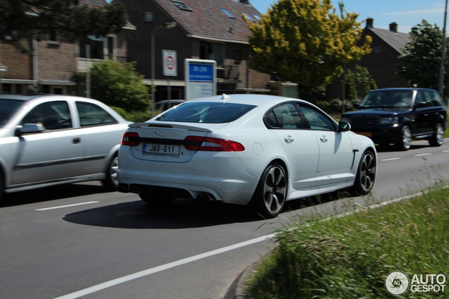 Eerste Jaguar XFR-S laat zich zien in Nederland