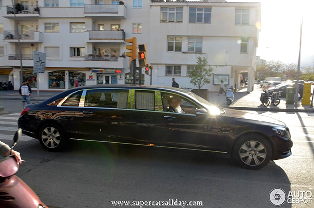 Gespot: Mercedes-Maybach Pullman S600